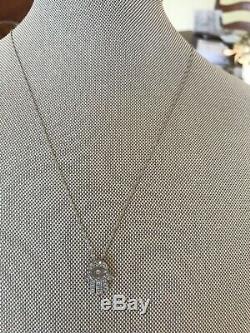 18K Roberto Coin Hamsa necklace retails for $1040