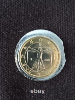 2002 Italy 1 Euro Coin Uncirculated Pristine Condition (1st map)