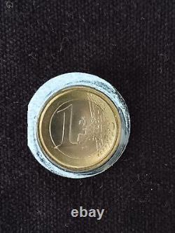 2002 Italy 1 Euro Coin Uncirculated Pristine Condition (1st map)