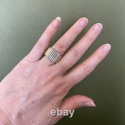 ROBERTO COIN 18k Gold Wide Silk Weave Ring. 77 Carat Diamonds-10 Grams-Size 7