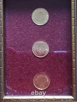 Rare vintage lot 8K solid gold coin with wonderful frame 3 pictures 6 gold coin