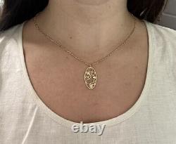 Roberto coin 18k yellow gold with diamonds necklace (wore Once)